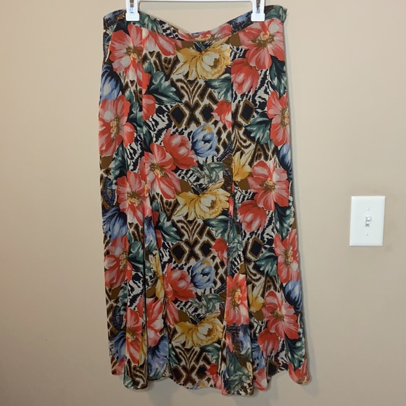 Skirt - Picture 7 of 16